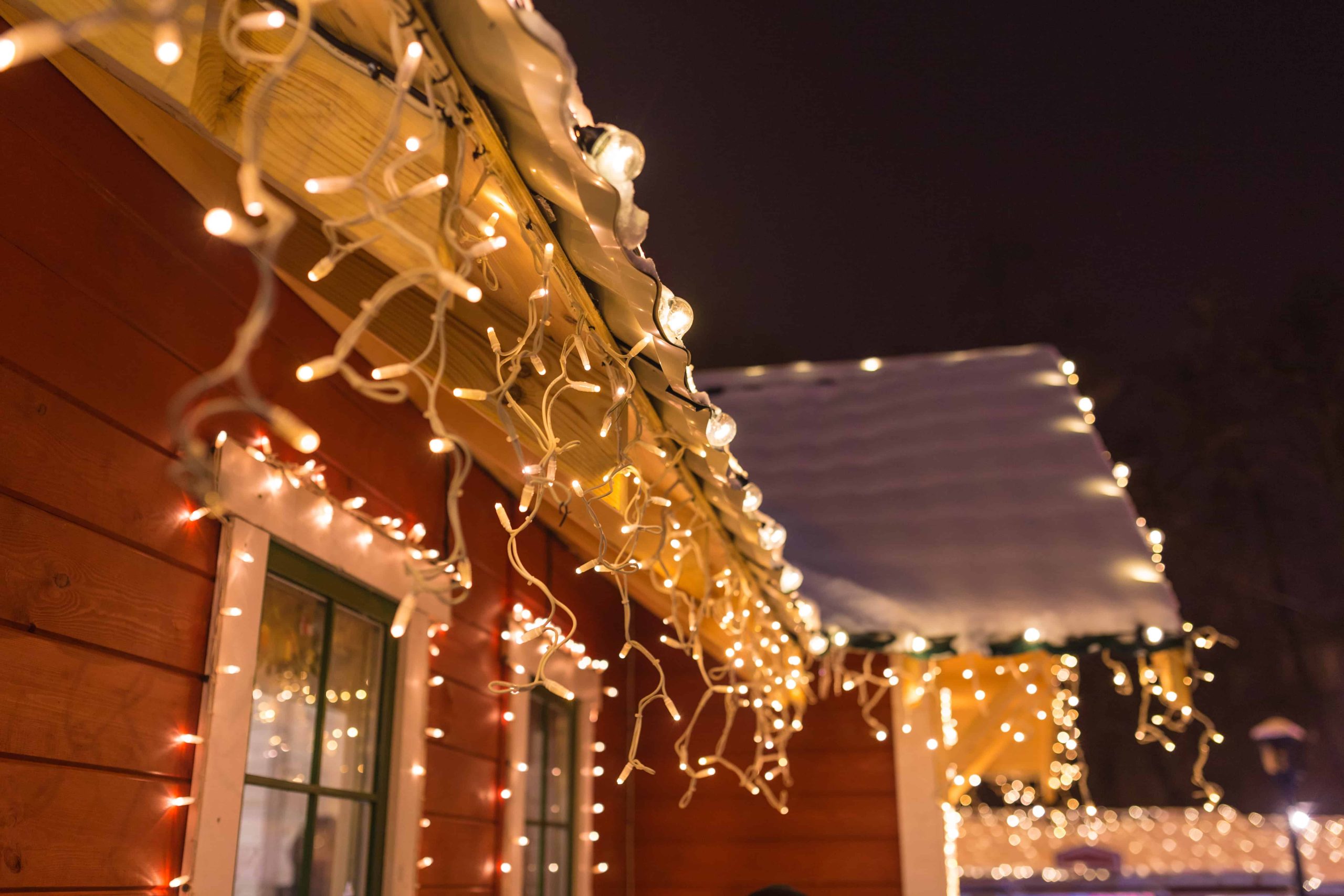 christmas lighting on a roofline