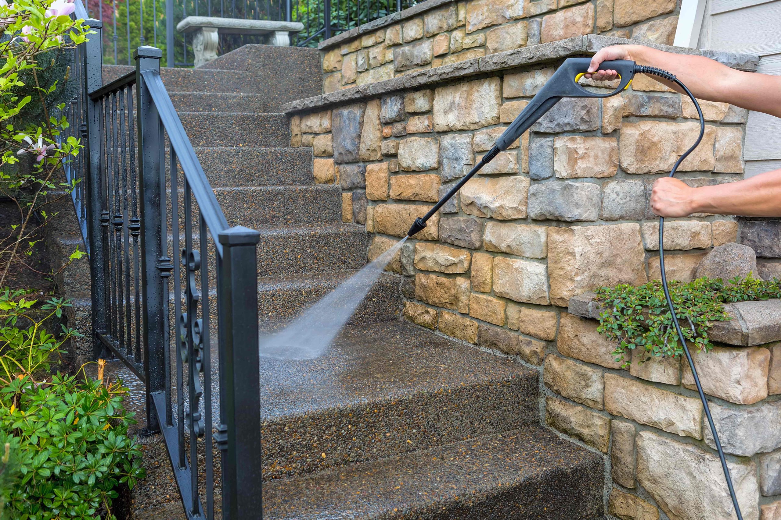 pressure washing concrete stairs